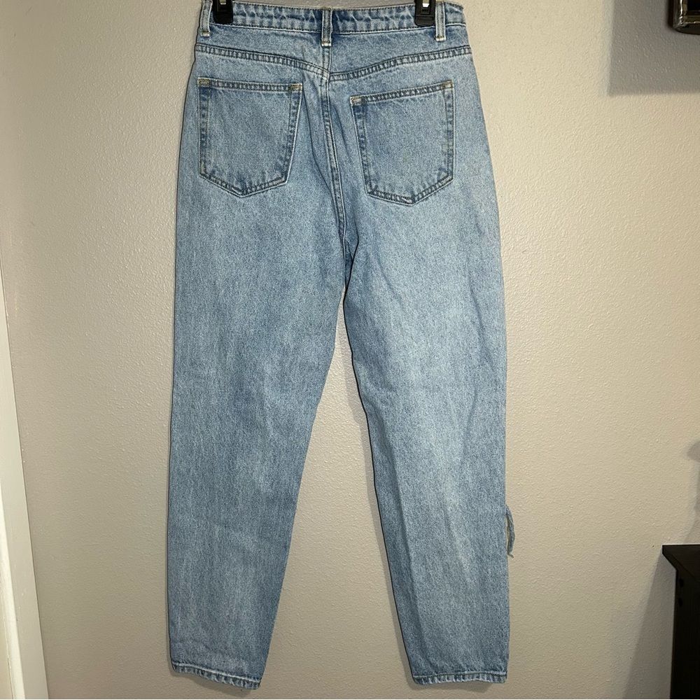 PrettyLittleThing knee rip high rise distressed mom jeans women’s size small 6 - Picture 6 of 10